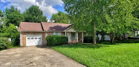 559 Jacquie Dr, Clarksville, TN 37042