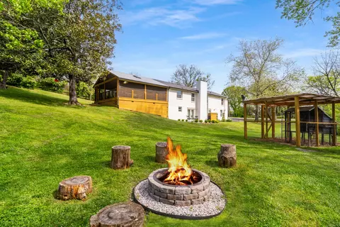 4817 Lynn Dr, Nashville, TN 37211