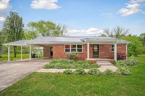 1320 River Dr, Celina, TN 38551