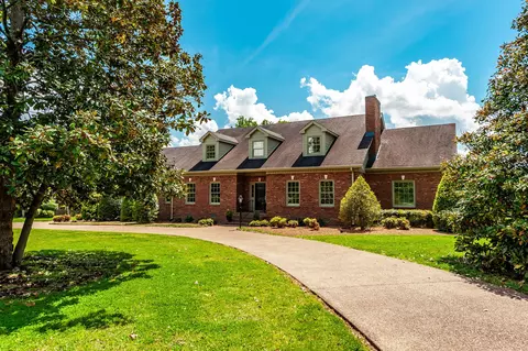1707 Andy Jackson Trl, Gallatin, TN 37066