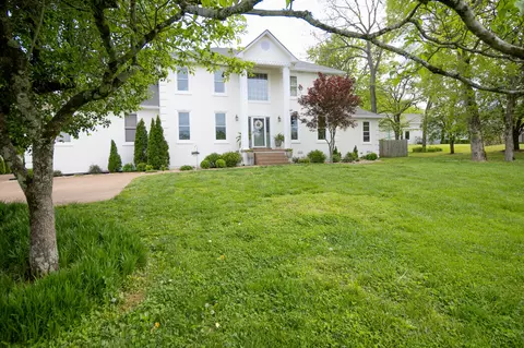 1130 Woodridge Pl, Mount Juliet, TN 37122