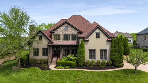 1404 Orchard Hill Ln, Arrington, TN 37014
