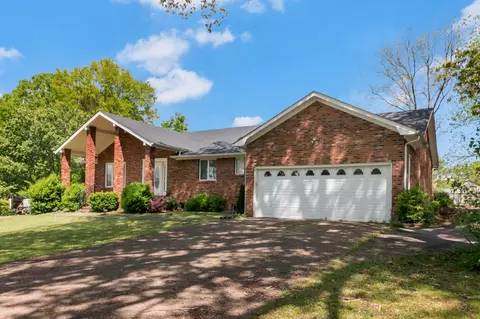 1728 Lone Oak Rd, Paris, TN 38242