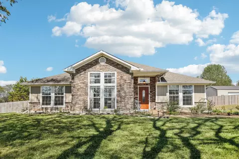1070 Chenault Ln, Castalian Springs, TN 37031