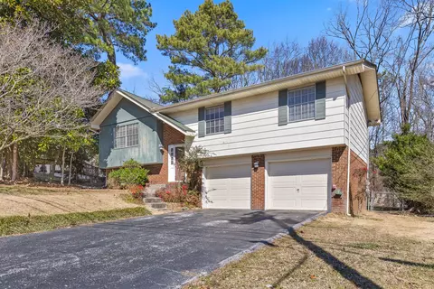 1171 Boy Scout Rd, Hixson, TN 37343