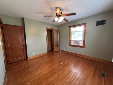 Bedroom - 980 Highway 50, Centerville, TN 37033 photo 4 of 4