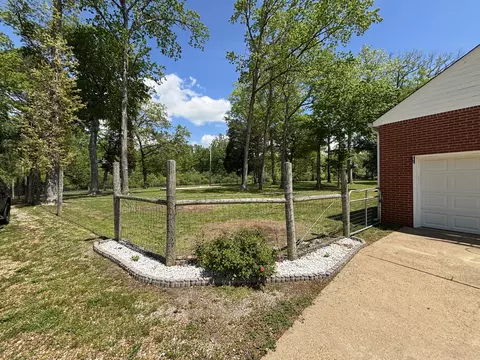 Exterior - 980 Highway 50, Centerville, TN 37033 photo 9 of 11