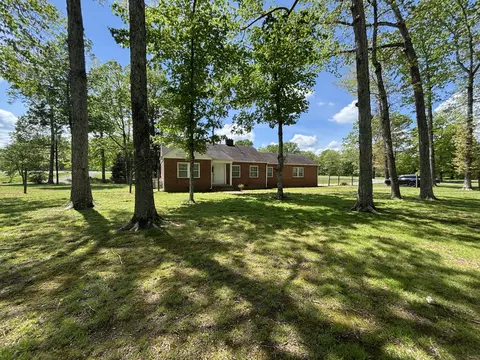 Exterior - 980 Highway 50, Centerville, TN 37033 photo 5 of 11