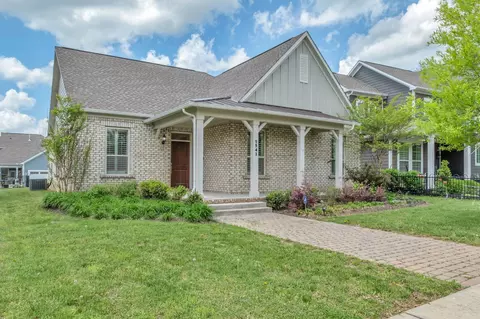 1541 Drakes Creek Rd, Hendersonville, TN 37075