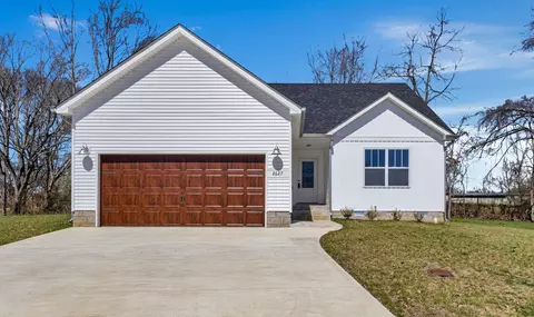 2627 Burch Rd, Clarksville, TN 37042