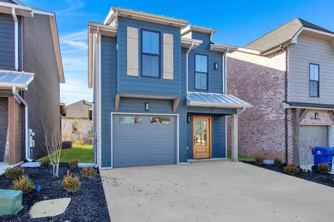 2 Holland Park W, Clarksville, TN 37043