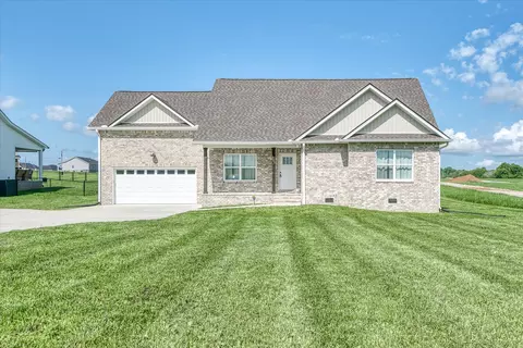 1200 Duck Pond Rd, Sparta, TN 38583