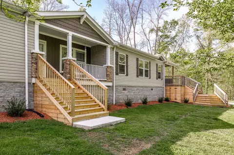 160 Nubia Rd, Westmoreland, TN 37186