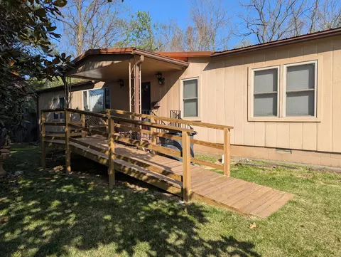620 S Poplar St, Monterey, TN 38574