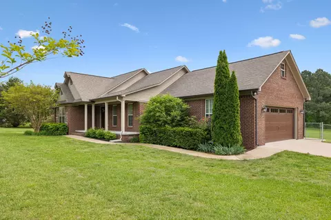 101 Cole Cir, Lawrenceburg, TN 38464