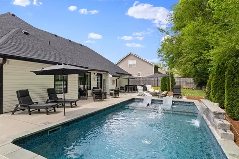 Exterior - 3715 Ivanora Dr, Spring Hill, TN 37174 photo 9 of 22