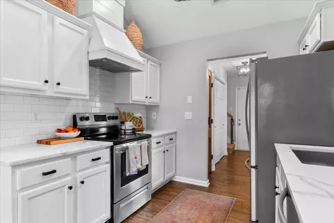 Kitchen - 3715 Ivanora Dr, Spring Hill, TN 37174 photo 2 of 5
