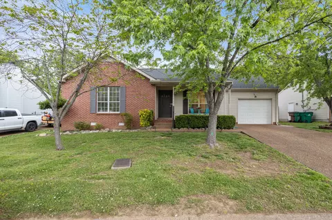 2729 Airwood Dr, Nashville, TN 37214
