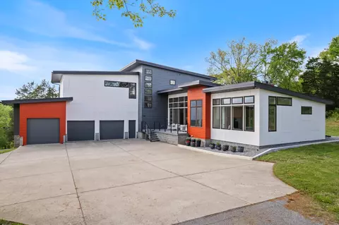 1115 Center Point Rd, Hendersonville, TN 37075