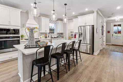 1056 Sycamore Ests, Nashville, TN 37211