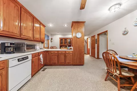 Kitchen - 9 Frame Ln, Kelso, TN 37348 photo 2 of 3