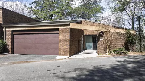 615 Knoll Dr, Dalton, GA 30720