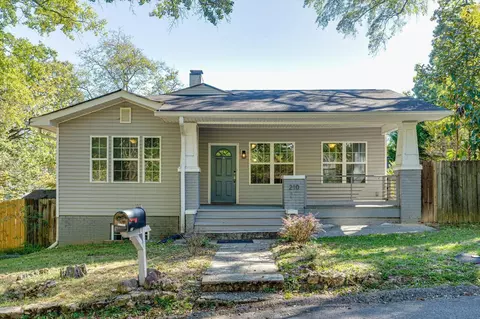 210 Dellwood Pl, Chattanooga, TN 37411