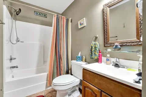 Bath - 100 Treeann Ln, Ringgold, GA 30736 photo 5 of 6