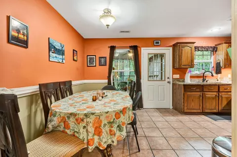 Dining - 100 Treeann Ln, Ringgold, GA 30736 photo 1 of 2