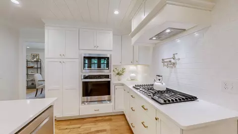 Kitchen - 1722 Berkeley St, Murfreesboro, TN 37129 photo 1 of 2