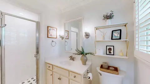 Bath - 1722 Berkeley St, Murfreesboro, TN 37129 photo 6 of 6