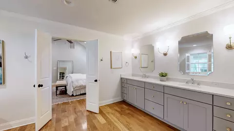Bath - 1722 Berkeley St, Murfreesboro, TN 37129 photo 4 of 6