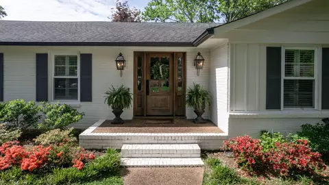 Exterior - 1722 Berkeley St, Murfreesboro, TN 37129 photo 6 of 11