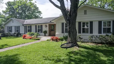 Exterior - 1722 Berkeley St, Murfreesboro, TN 37129 photo 5 of 11