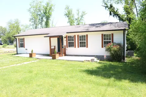 104 3rd Ave N, Decherd, TN 37324 photo 1