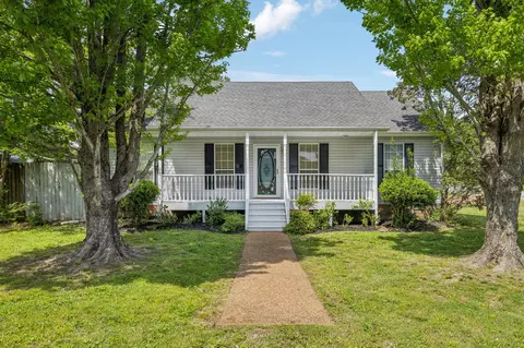 7631 Cumberland Dr, Fairview, TN 37062