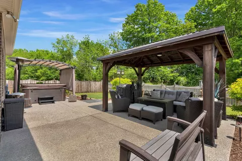 234 Telavera Dr, White House, TN 37188