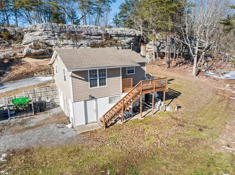 1315 Hotwater Rd, Soddy Daisy, TN 37379