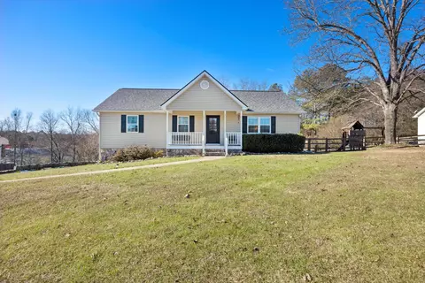 111 Lauren Cir, Chickamauga, GA 30707