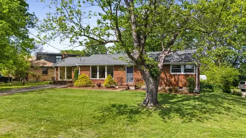 805 Potter Ln, Nashville, TN 37206