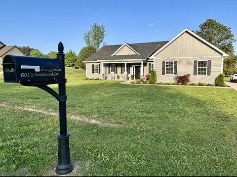 605 S Crestwood Dr, Paris, TN 38242