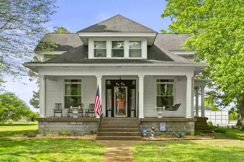1217 E Church St, Orlinda, TN 37141