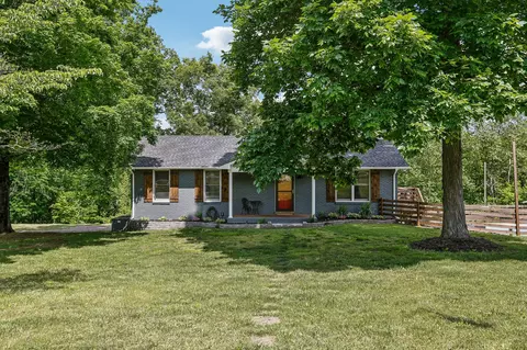 1257 Brummit Rd, Charlotte, TN 37036