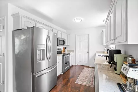 Kitchen - 6417 Highway 25 E, Springfield, TN 37172 photo 3 of 5