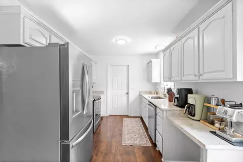 Kitchen - 6417 Highway 25 E, Springfield, TN 37172 photo 2 of 5
