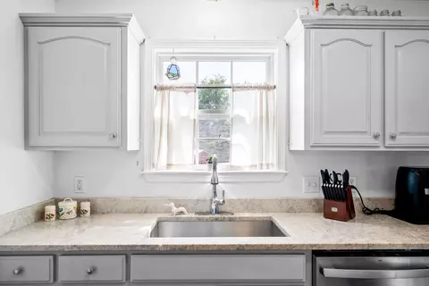 Kitchen - 6417 Highway 25 E, Springfield, TN 37172 photo 1 of 5