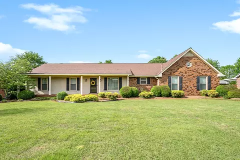 1705 Hollow Oak Dr, Lebanon, TN 37087
