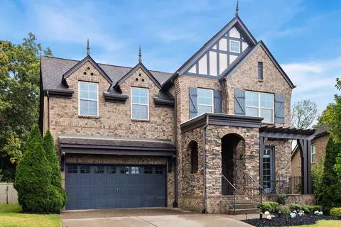 140 Cobbler Cir, Hendersonville, TN 37075
