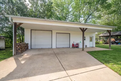 113 Horn Ave, Loretto, TN 38469 photo 24