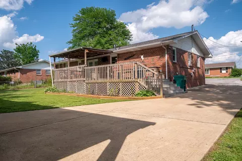 113 Horn Ave, Loretto, TN 38469 photo 21